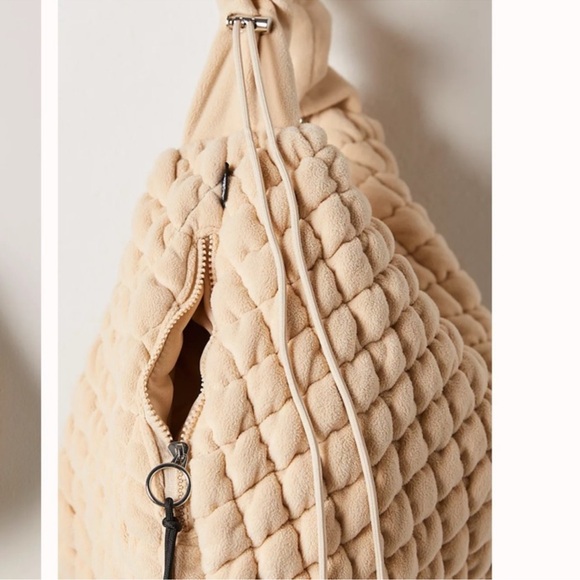 Free People Movement Pucker Up Fleece Carryall Quilted Tote Travel Gum Bag NWT - Picture 3 of 10